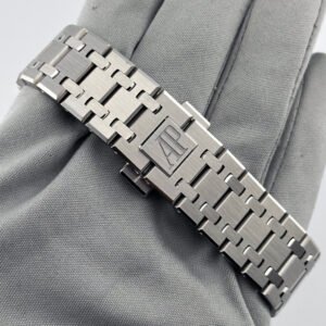 Audemars Piguet Royal Oak 77350ST.OO.1261ST.01 Stainless Steel Silver-Toned Dial - Image 6