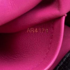 Louis Vuitton Black Taurillon Leather Capucines MM Bag - Image 12