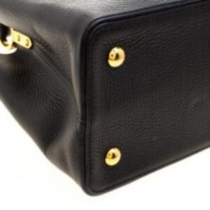Louis Vuitton Black Taurillon Leather Capucines MM Bag - Image 9